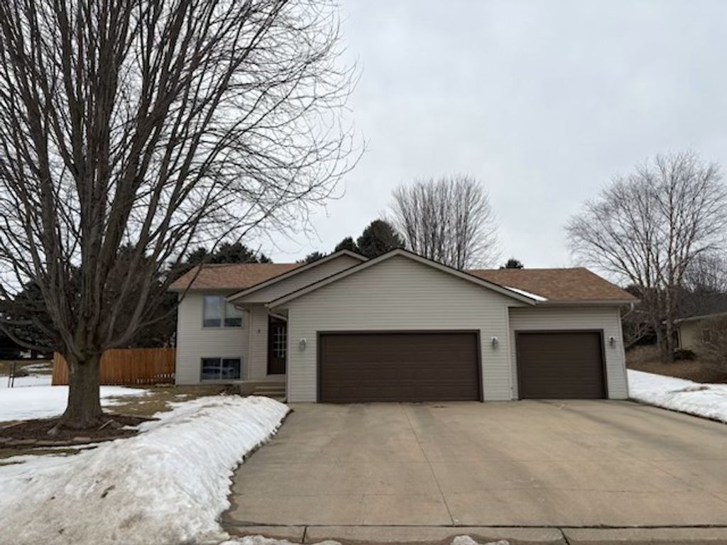 Photo of 5 6th Avenue SE, Elgin, MN 55932 (MLS # 7019146)