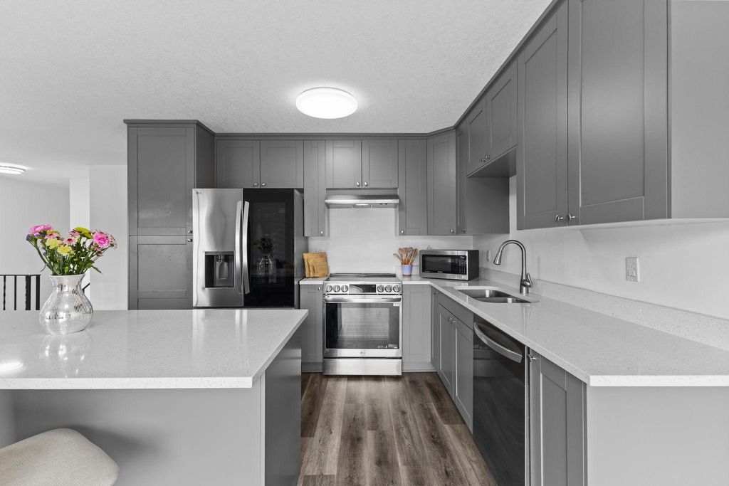 Photo of 10402 Yorktown Lane N, Maple Grove, MN 55369 (MLS # 7037816)