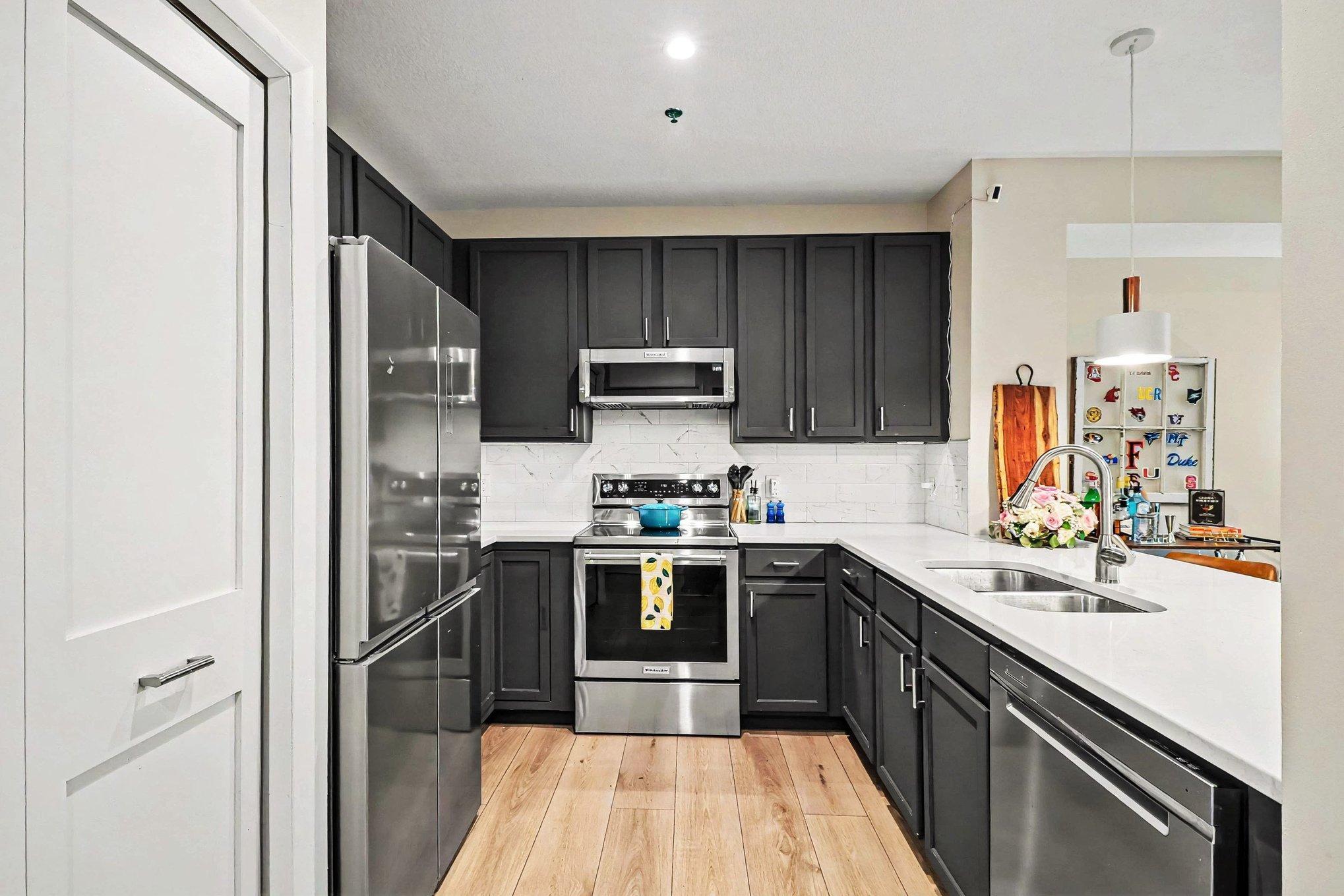 645 N 1st Street 300