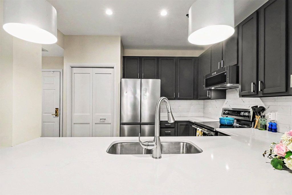 Photo of 645 N 1st Street #300, Minneapolis, MN 55401 (MLS # 7079283)