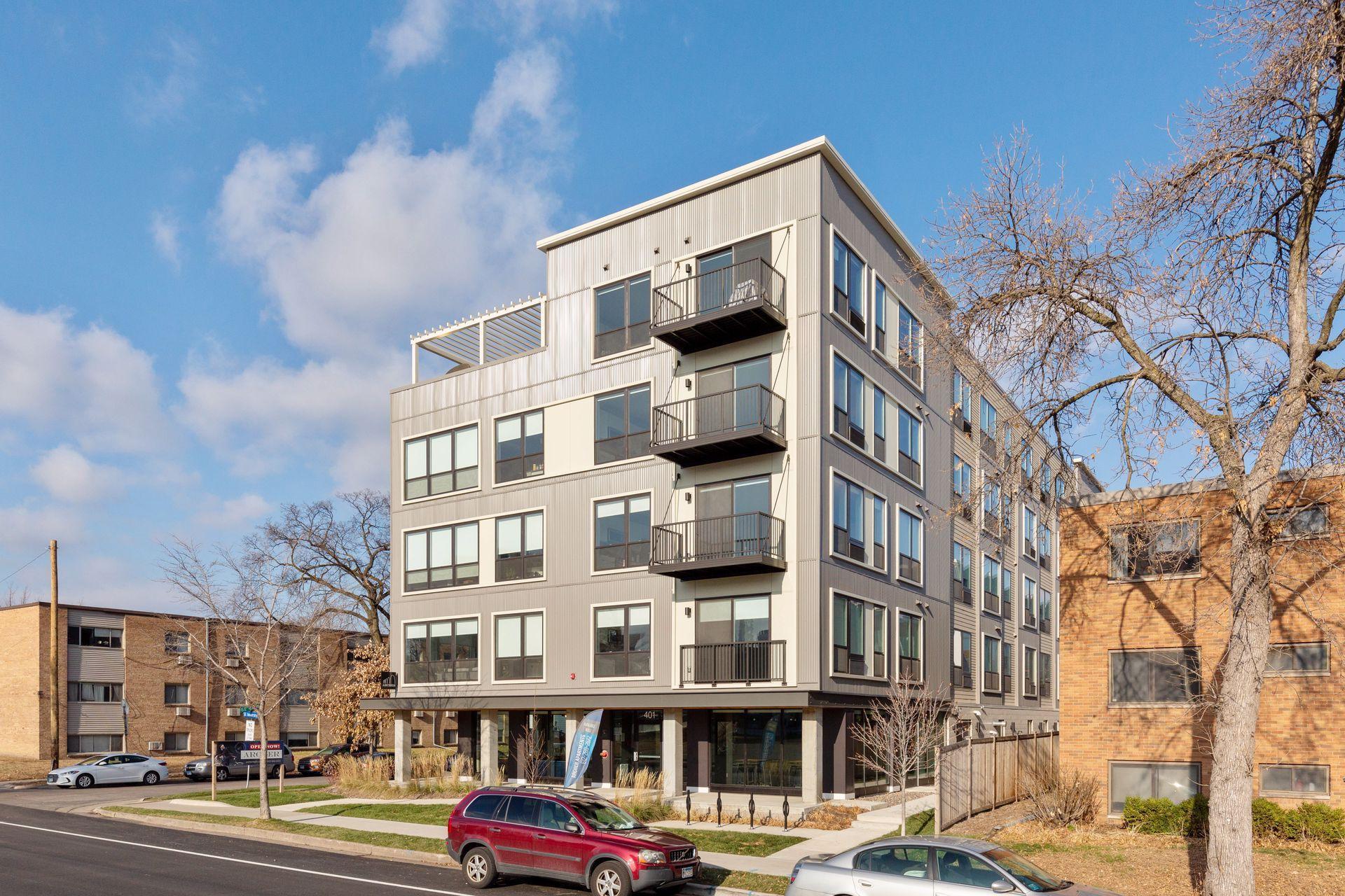 401 University Avenue SE