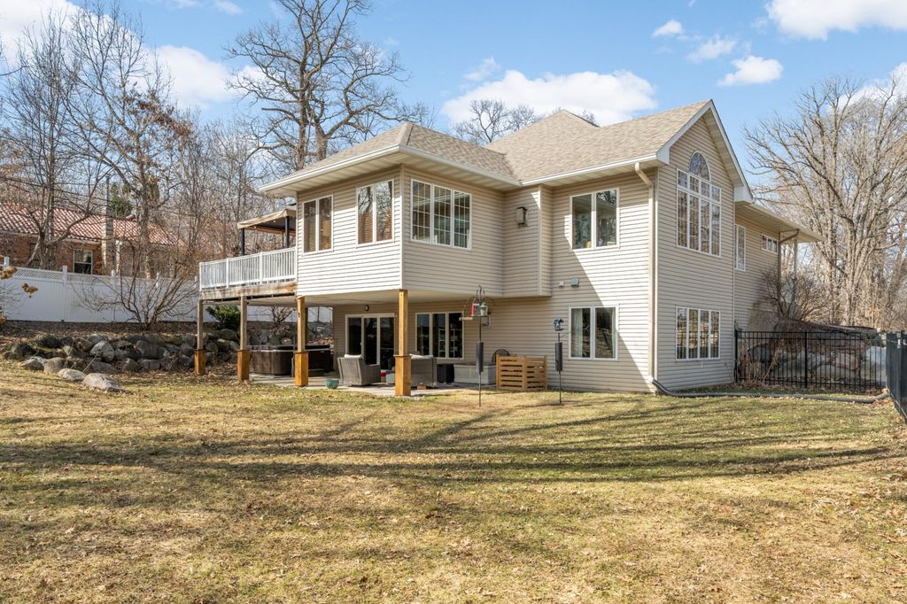 Photo of 12201 Glendale Lane, Hopkins, MN 55305 (MLS # 7011270)