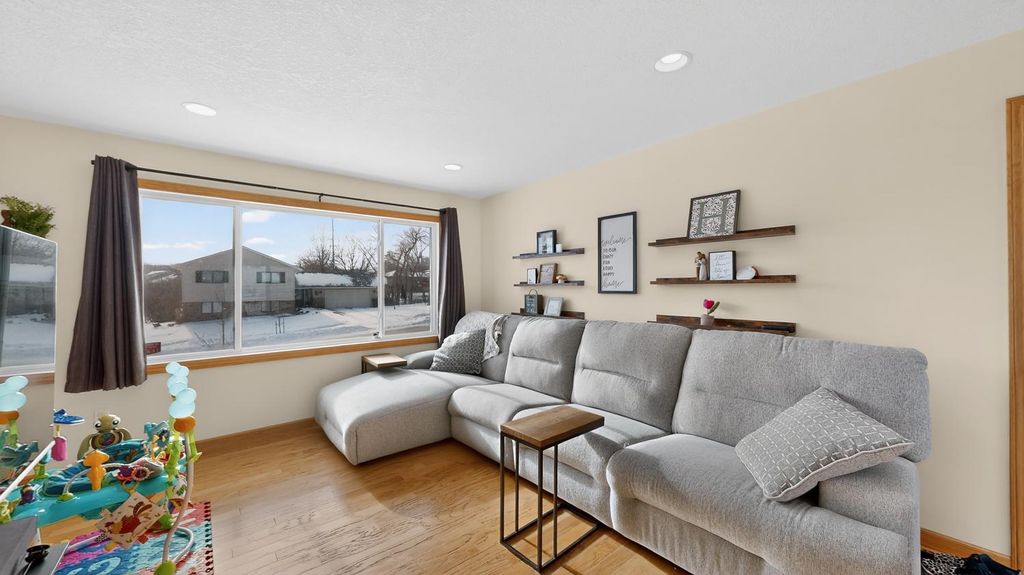 Photo of 615 Meadow Run Drive SW, Rochester, MN 55902 (MLS # 7010543)