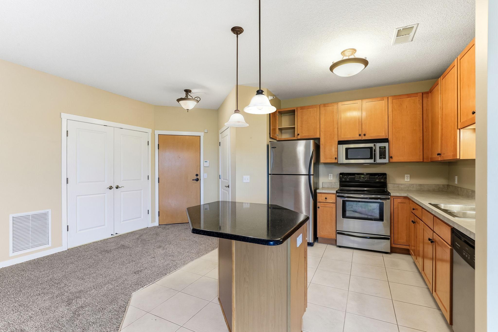 1070 Grandview Court NE 411