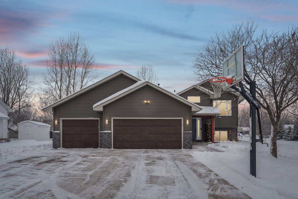 Photo of 29614 Nathan Avenue, Lindstrom, MN 55045 (MLS # 6826561)
