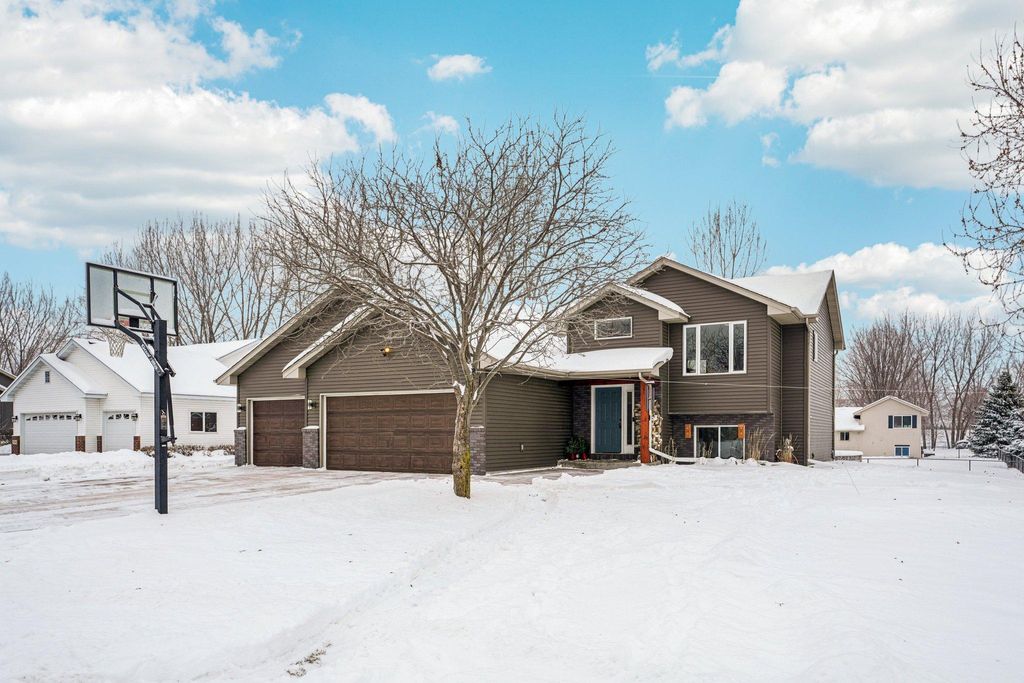 Photo of 29614 Nathan Avenue, Lindstrom, MN 55045 (MLS # 6826561)