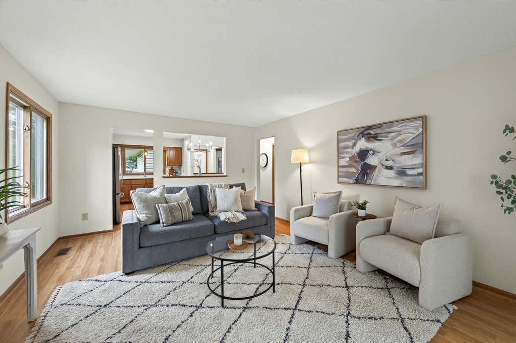 Photo of 422 95th Lane NE, Blaine, MN 55434 (MLS # 7113944)