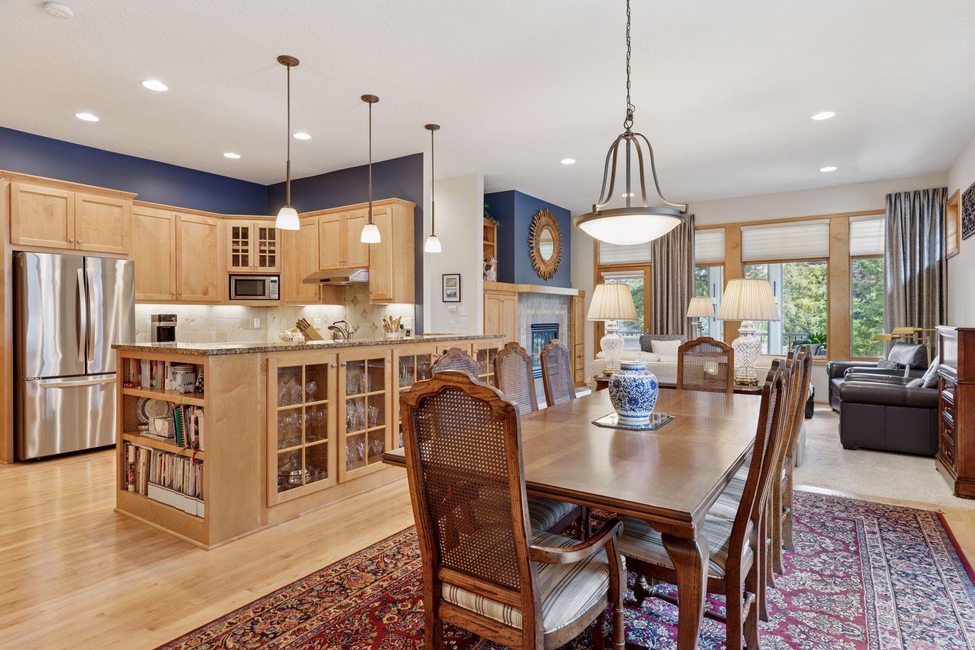 8117 Xerxes Circle