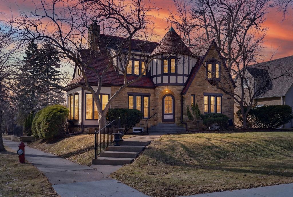 Photo of 2220 Saint Anthony Parkway, Minneapolis, MN 55418 (MLS # 7033225)