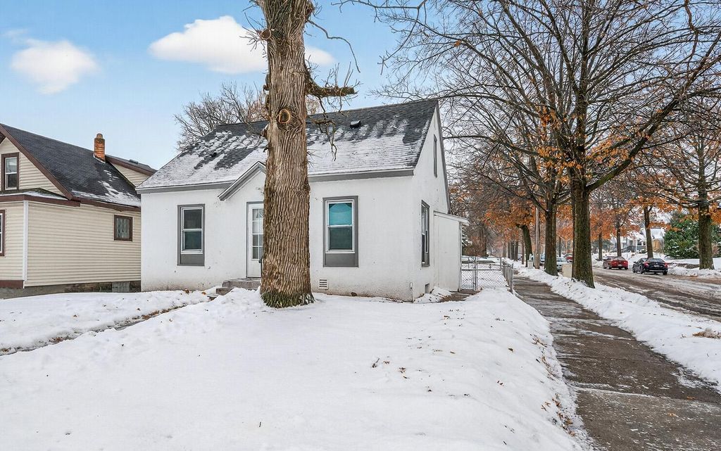 Photo of 2125 44th Avenue N, Minneapolis, MN 55412 (MLS # 7000319)