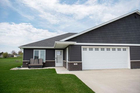 Photo of 99 Brittany Way SE, Grand Meadow, MN 55936 (MLS # 7058304)