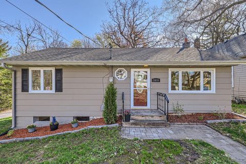 1918 Mahtomedi Avenue Mahtomedi MN 55115