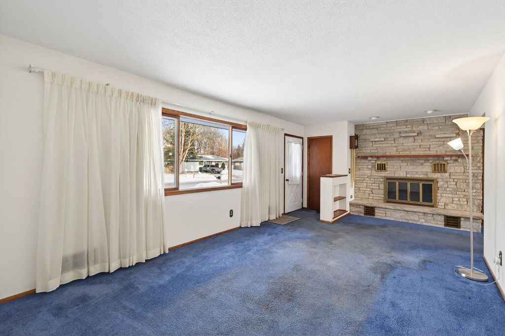 Photo of 6809 64th Avenue N, Brooklyn Park, MN 55428 (MLS # 6803174)