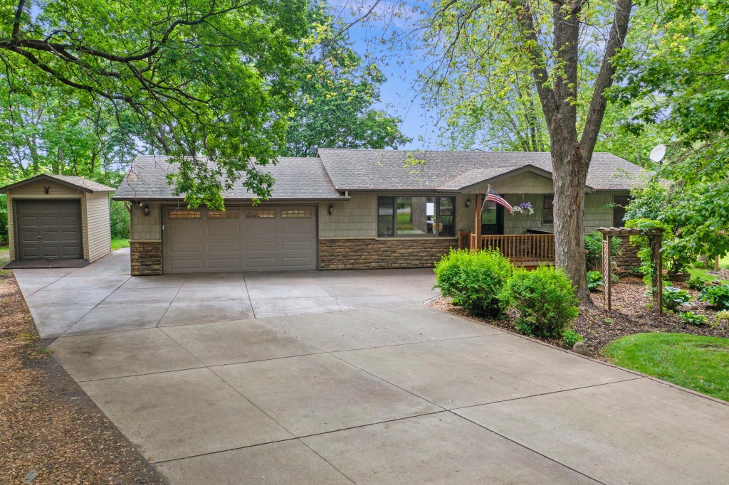 Photo of 6757 Newcomb Avenue NW, Annandale, MN 55302 (MLS # 7082431)