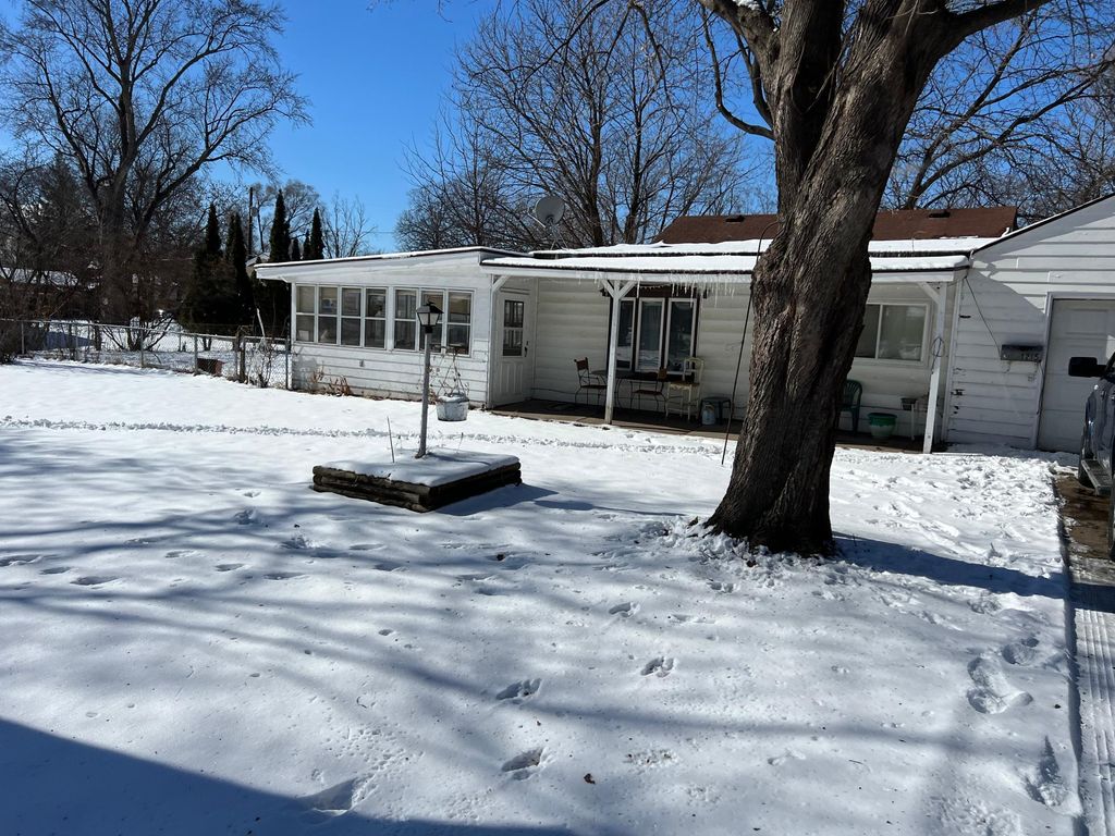 Photo of 1215 Ashland Avenue, Saint Paul Park, MN 55071 (MLS # 7028072)