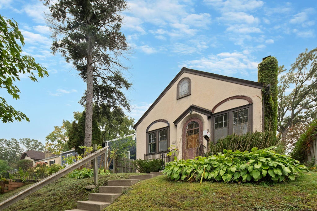 Photo of 3152 Webster Avenue S, Saint Louis Park, MN 55416 (MLS # 7123700)