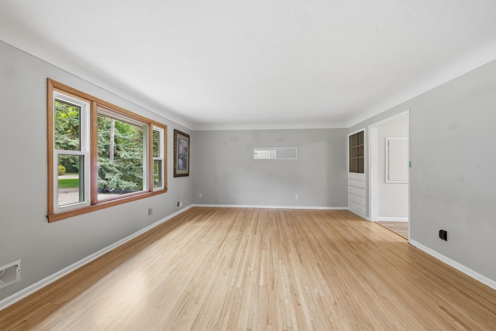 Photo of 1210 Greenvale Avenue W, Northfield, MN 55057 (MLS # 7157900)