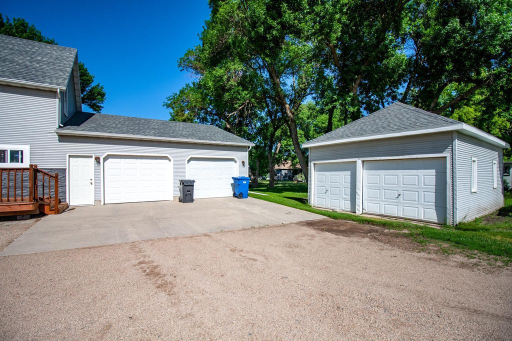Photo of 301 2nd Avenue SW, Barnesville, MN 56514 (MLS # 7090132)