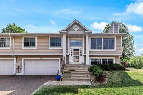 1977 Granite Avenue N Oakdale MN 55128