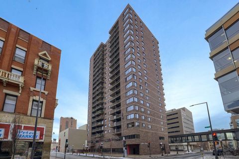 26 10th Street W 302 Saint Paul MN 55102