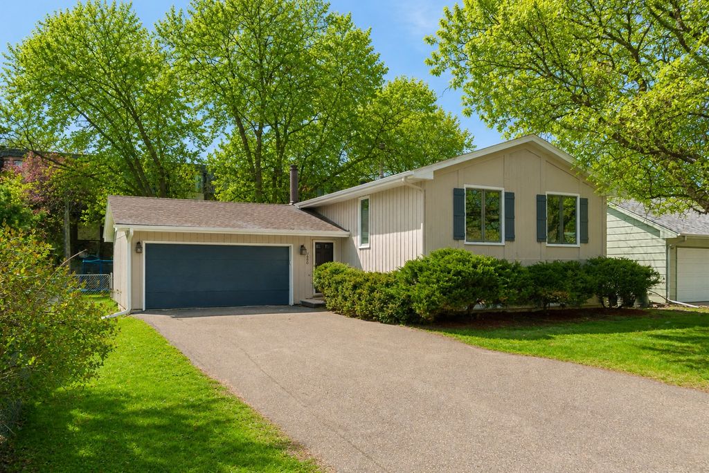 Photo of 5640 Washburn Avenue S, Minneapolis, MN 55410 (MLS # 7061341)