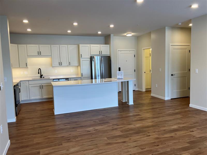 2350 Harbor Place 112