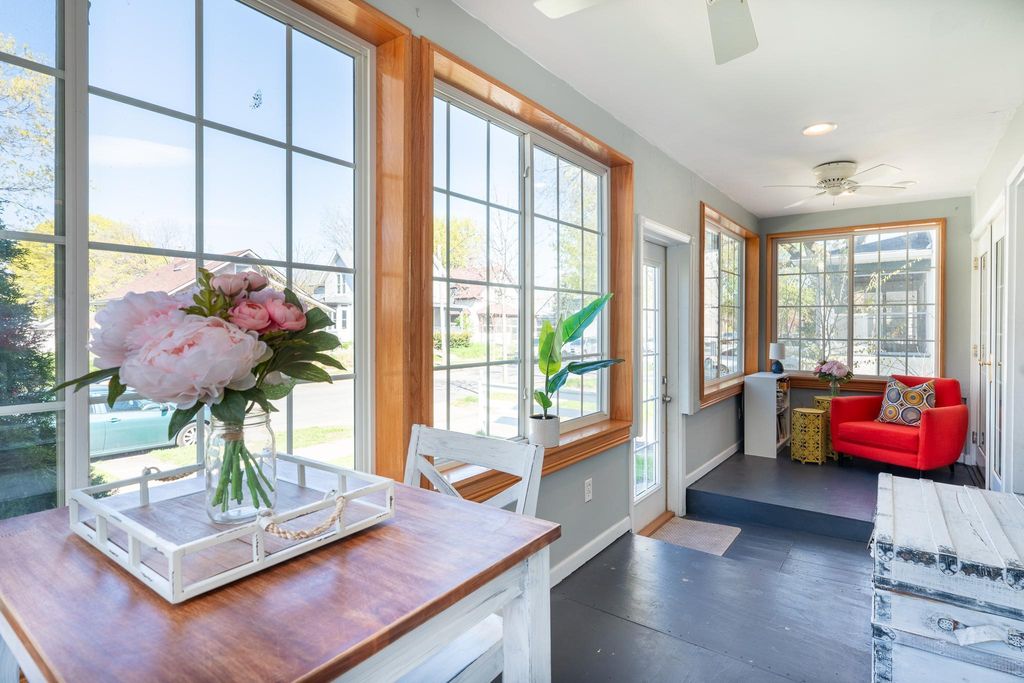 Photo of 1074 12th Avenue SE, Minneapolis, MN 55414 (MLS # 7067288)