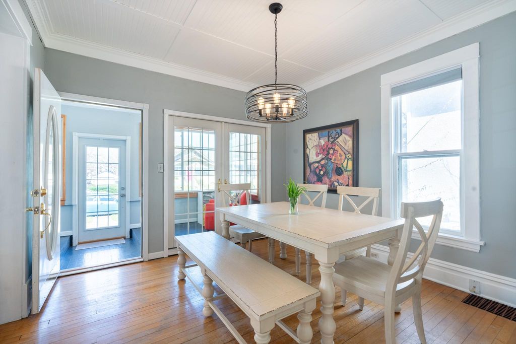 Photo of 1074 12th Avenue SE, Minneapolis, MN 55414 (MLS # 7067288)
