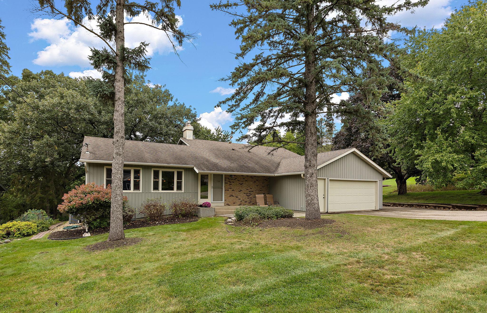 803 Sierra Lane NE