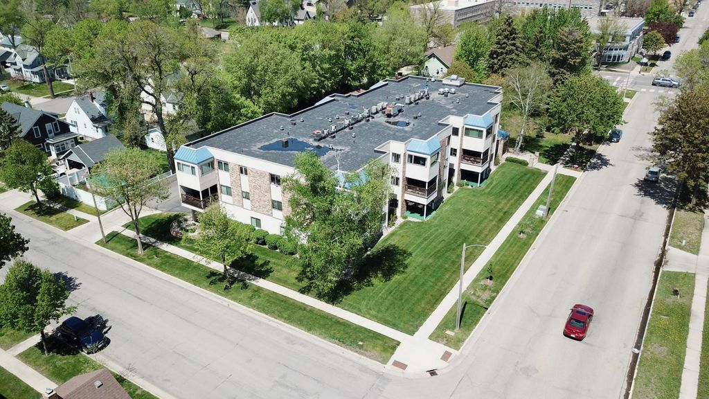 Photo of 520 5th Street SW #317, Willmar, MN 56201 (MLS # 7076391)