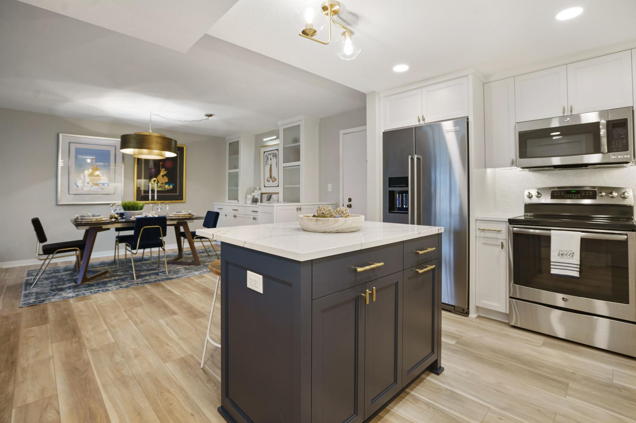 4075 W 51st Street 302