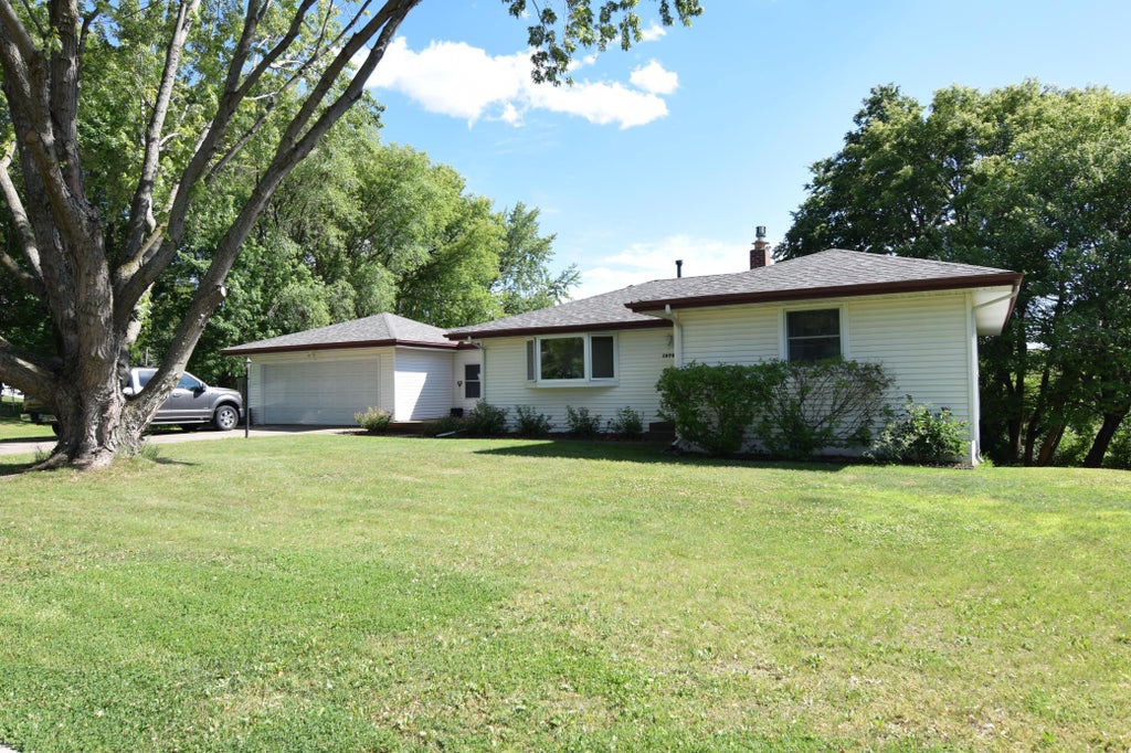 Photo of 13702 Shirley Drive, Burnsville, MN 55337 (MLS # 7096137)