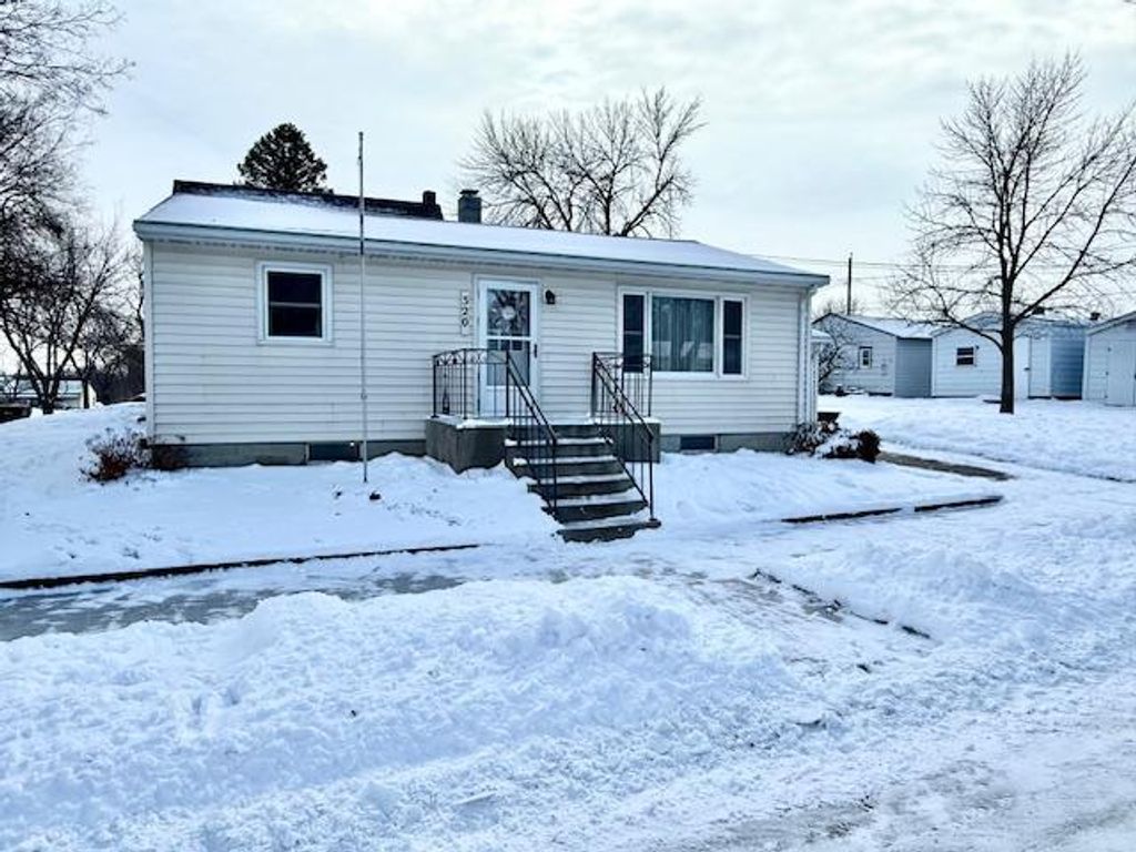 Photo of 320 W 3rd Street, Morton, MN 56270 (MLS # 6822881)