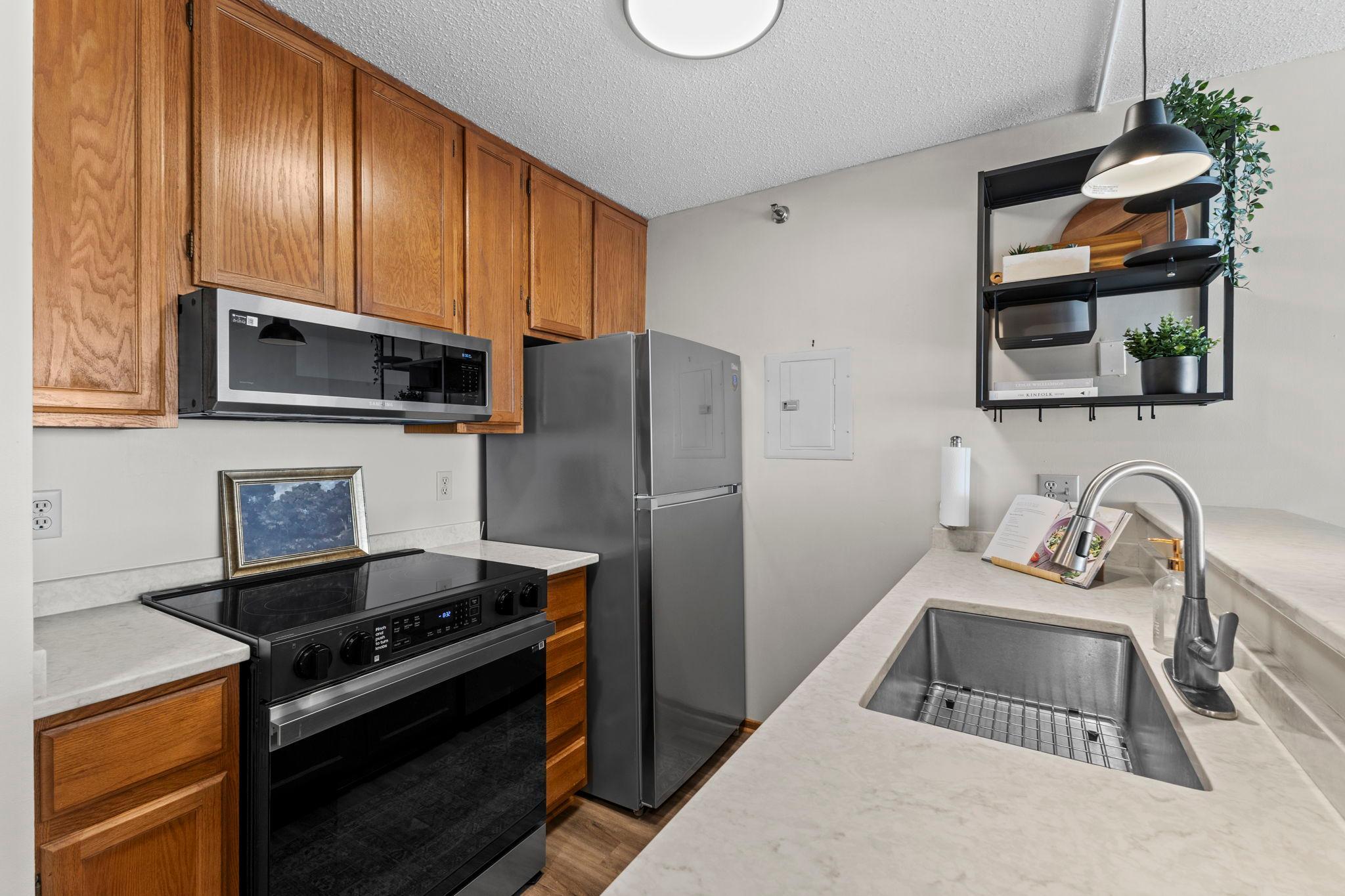 433 S 7th Street 2126