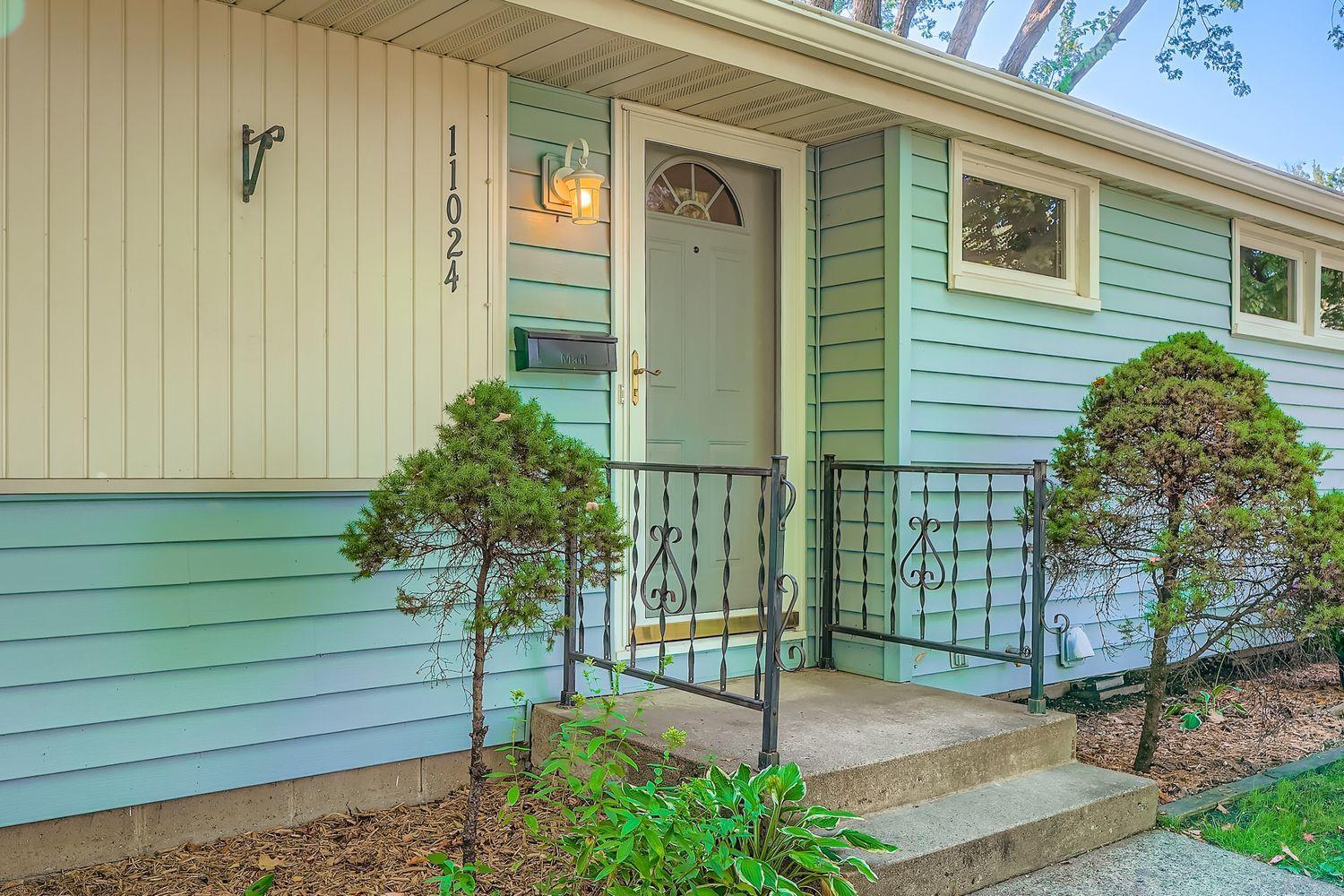 11024 Little Avenue S