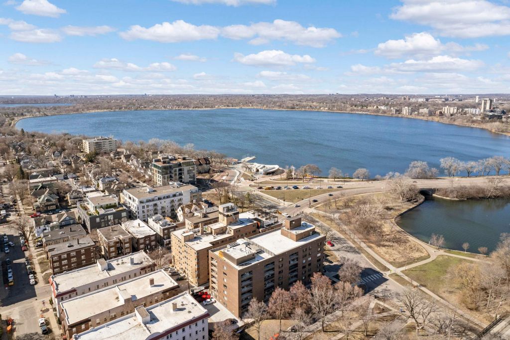 Photo of 2885 Knox Avenue S #203, Minneapolis, MN 55408 (MLS # 7046640)
