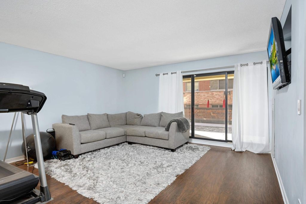 Photo of 2885 Knox Avenue S #203, Minneapolis, MN 55408 (MLS # 7046640)