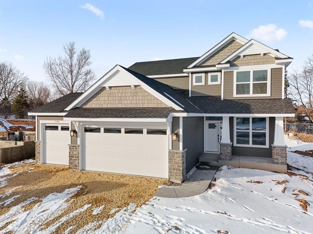 Photo of 7542 Upper 42nd Street N, Oakdale, MN 55128 (MLS # 7038070)
