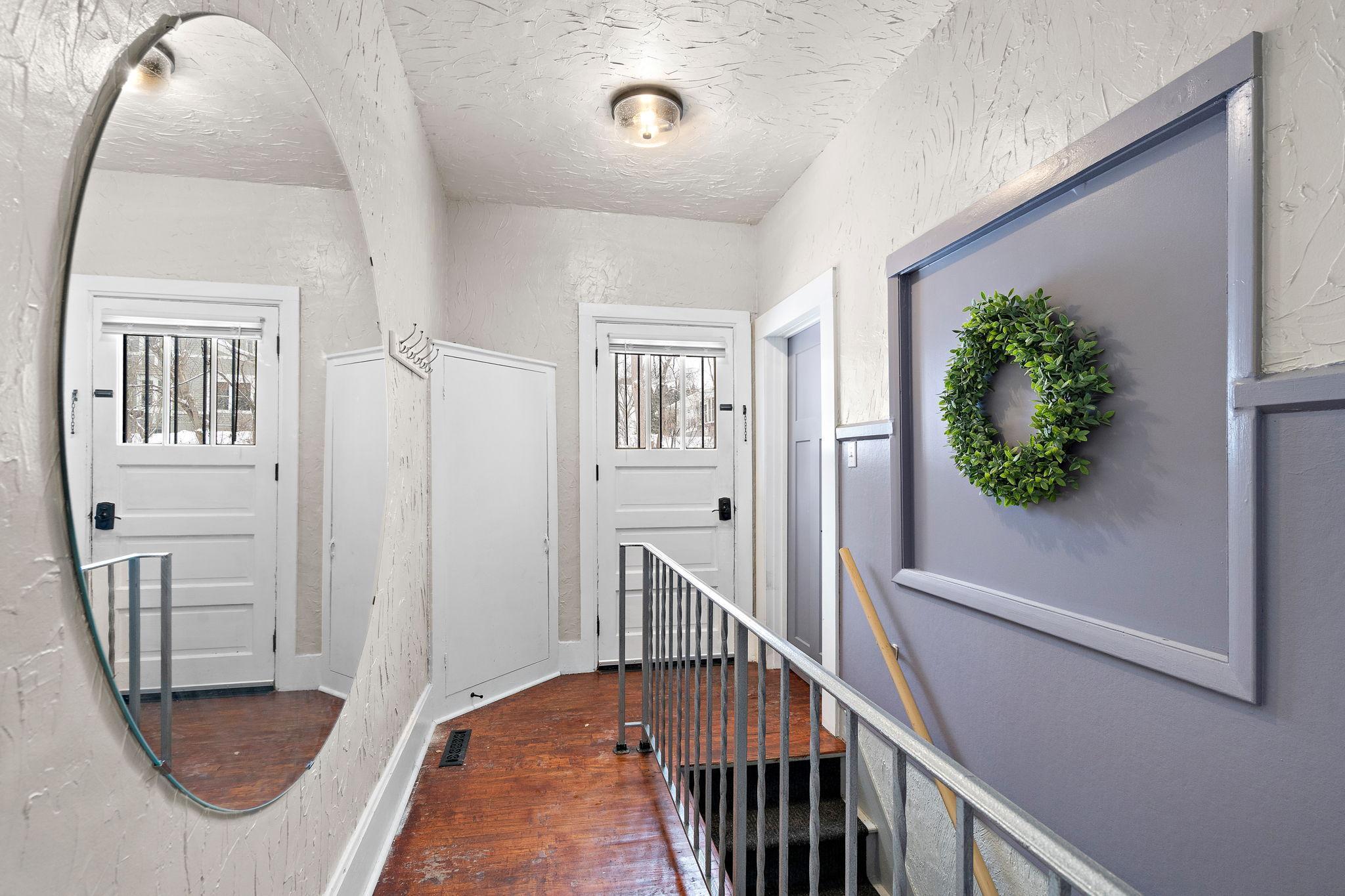 521 Willard Street W