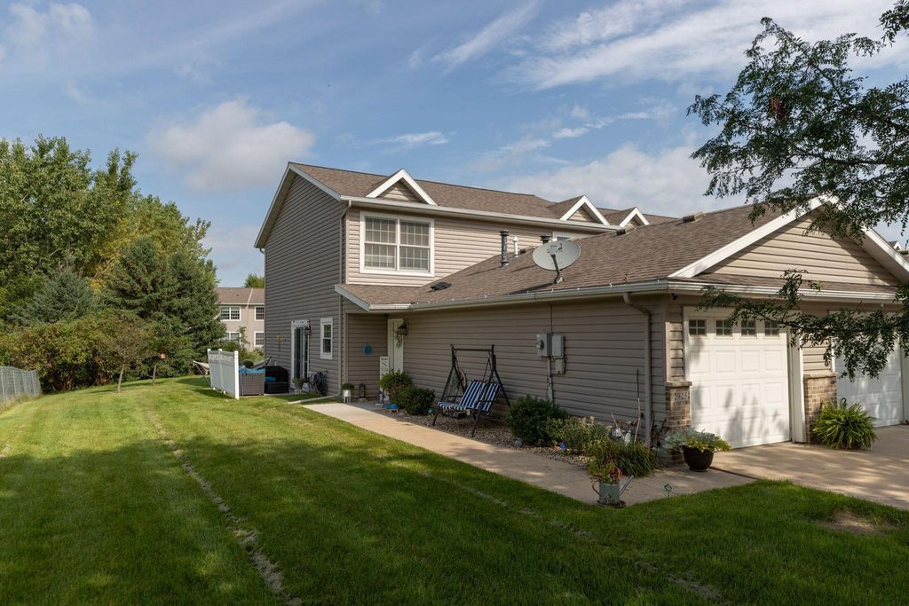 Photo of 2925 Monroe Drive NW, Rochester, MN 55901 (MLS # 6820881)