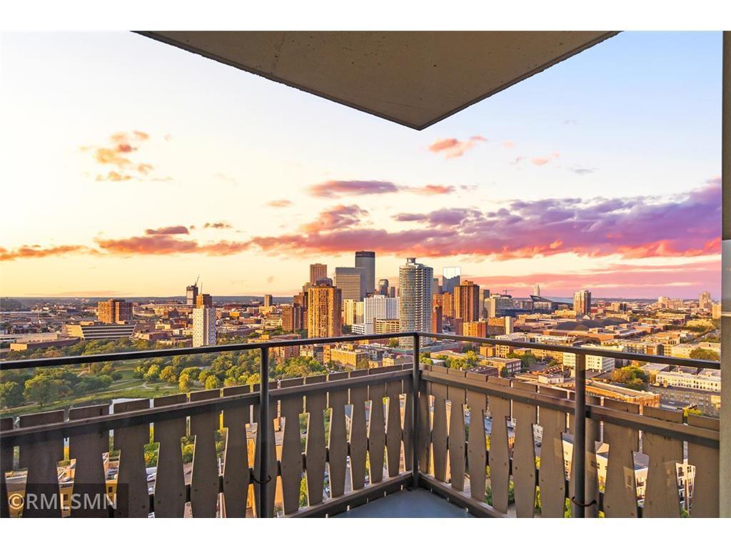 Photo of 400 Groveland Avenue #2313, Minneapolis, MN 55403 (MLS # 7146008)