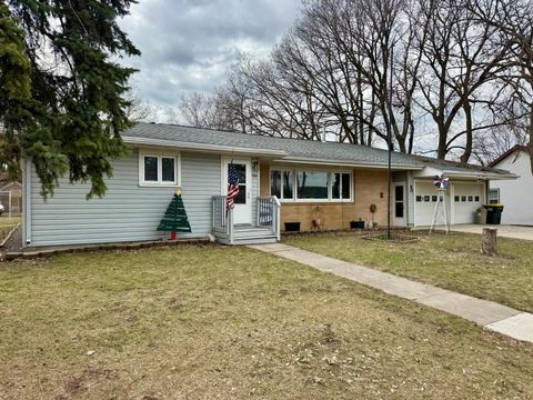 Photo of 760 2nd Street E, Lake Lillian, MN 56253 (MLS # 7051168)