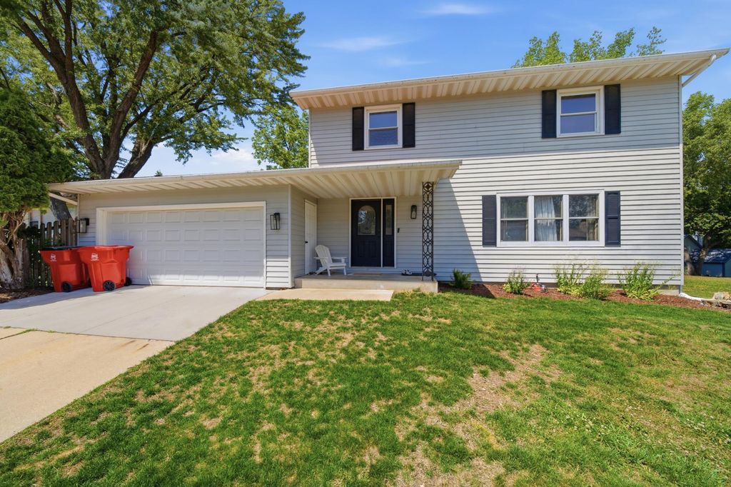 Photo of 105 26th Street NW, Rochester, MN 55901 (MLS # 7086501)