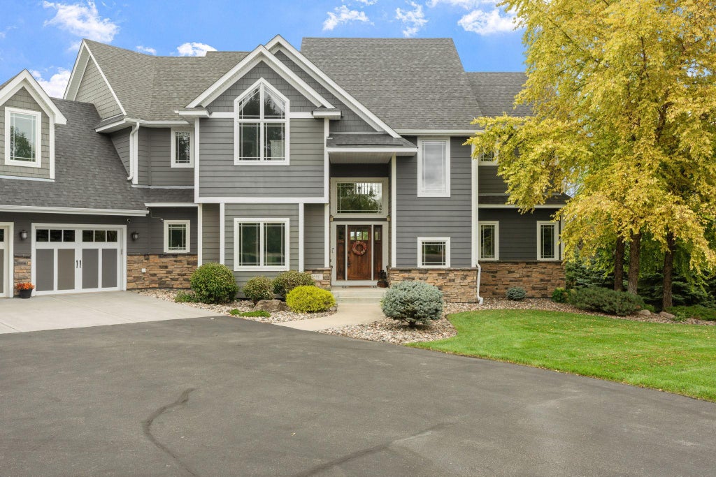 Photo of 596 Hahn Drive, Shakopee, MN 55379 (MLS # 7143782)