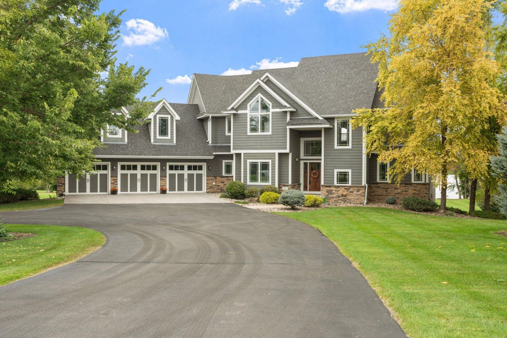 Photo of 596 Hahn Drive, Shakopee, MN 55379 (MLS # 7143782)