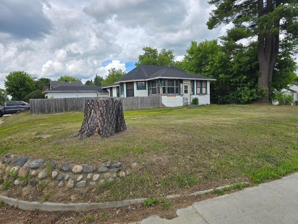 Photo of 703 NW 3rd Avenue, Grand Rapids, MN 55744 (MLS # 7100511)