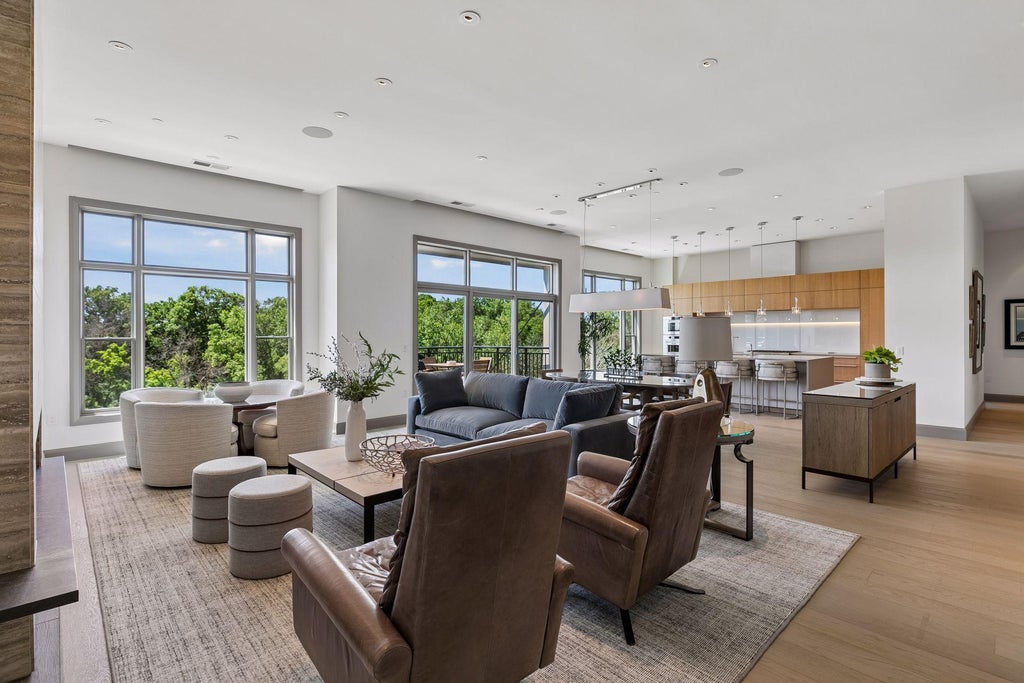 Photo of 935 Lake Street E #403, Wayzata, MN 55391 (MLS # 7070209)