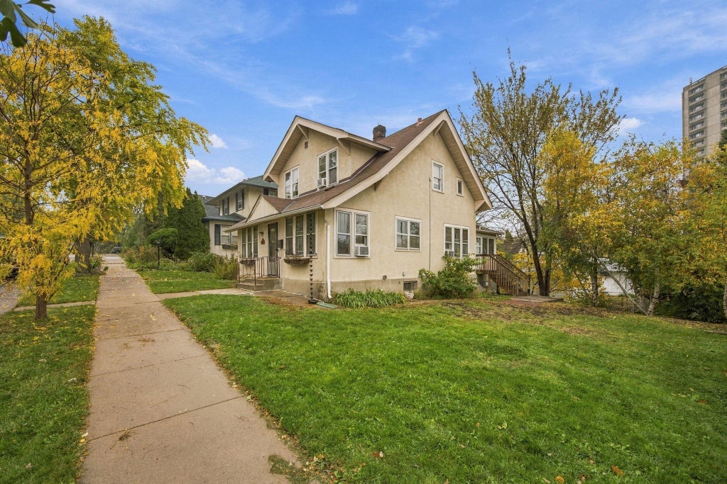 Photo of 990 Jameson Street, Saint Paul, MN 55103 (MLS # 7166740)