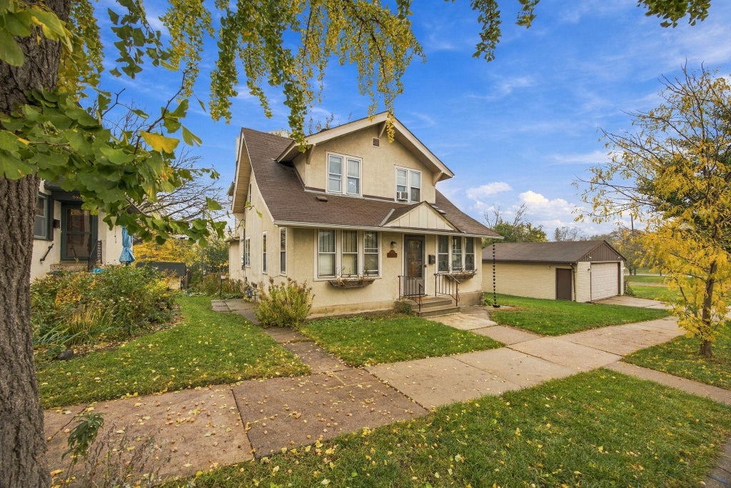Photo of 990 Jameson Street, Saint Paul, MN 55103 (MLS # 7166740)
