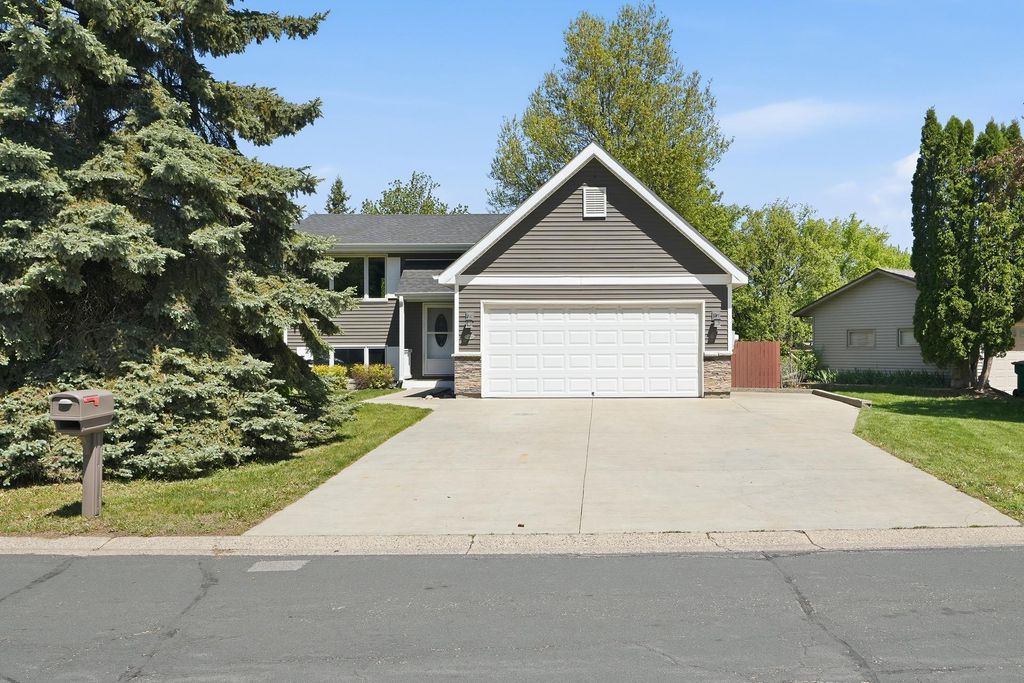 Photo of 4466 W 131st Street, Savage, MN 55378 (MLS # 7075839)